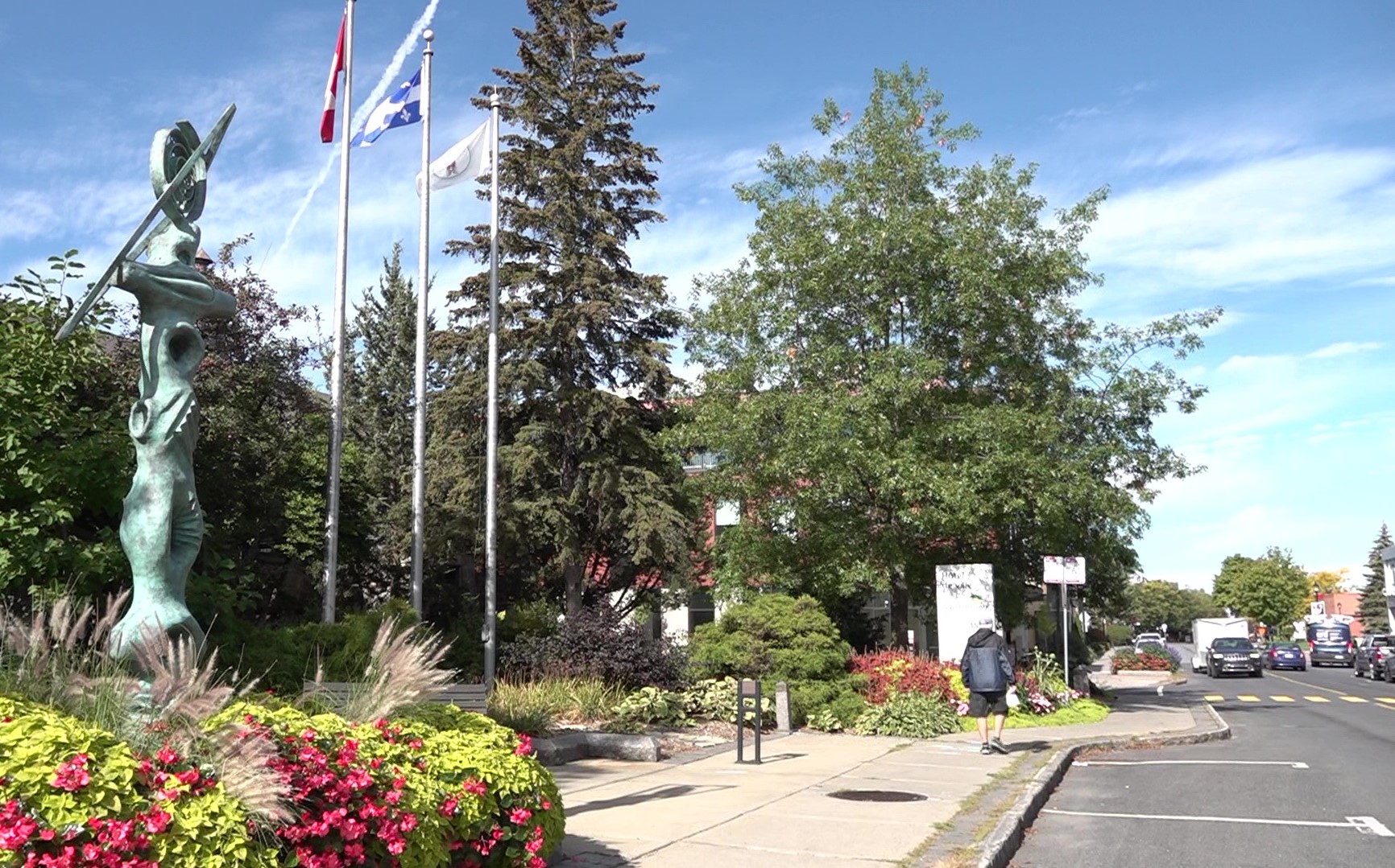 TVRS Actualités Deux choix de lieu pour implanter le futur complexe